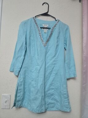 100% Linen .Malvin Aqua Embellished V-Neck Tunic Top